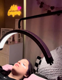 How to Choose the Best Half-Moon Lamp for Your Beauty Studio (Lash, PMU, Tattoo, Esthetics, Nails)
